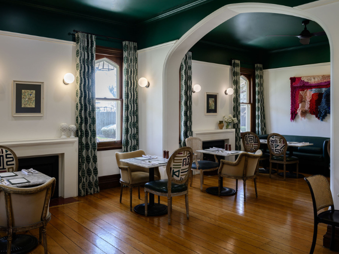 The elegant surrounds of the Yallungah Dining Room. 
